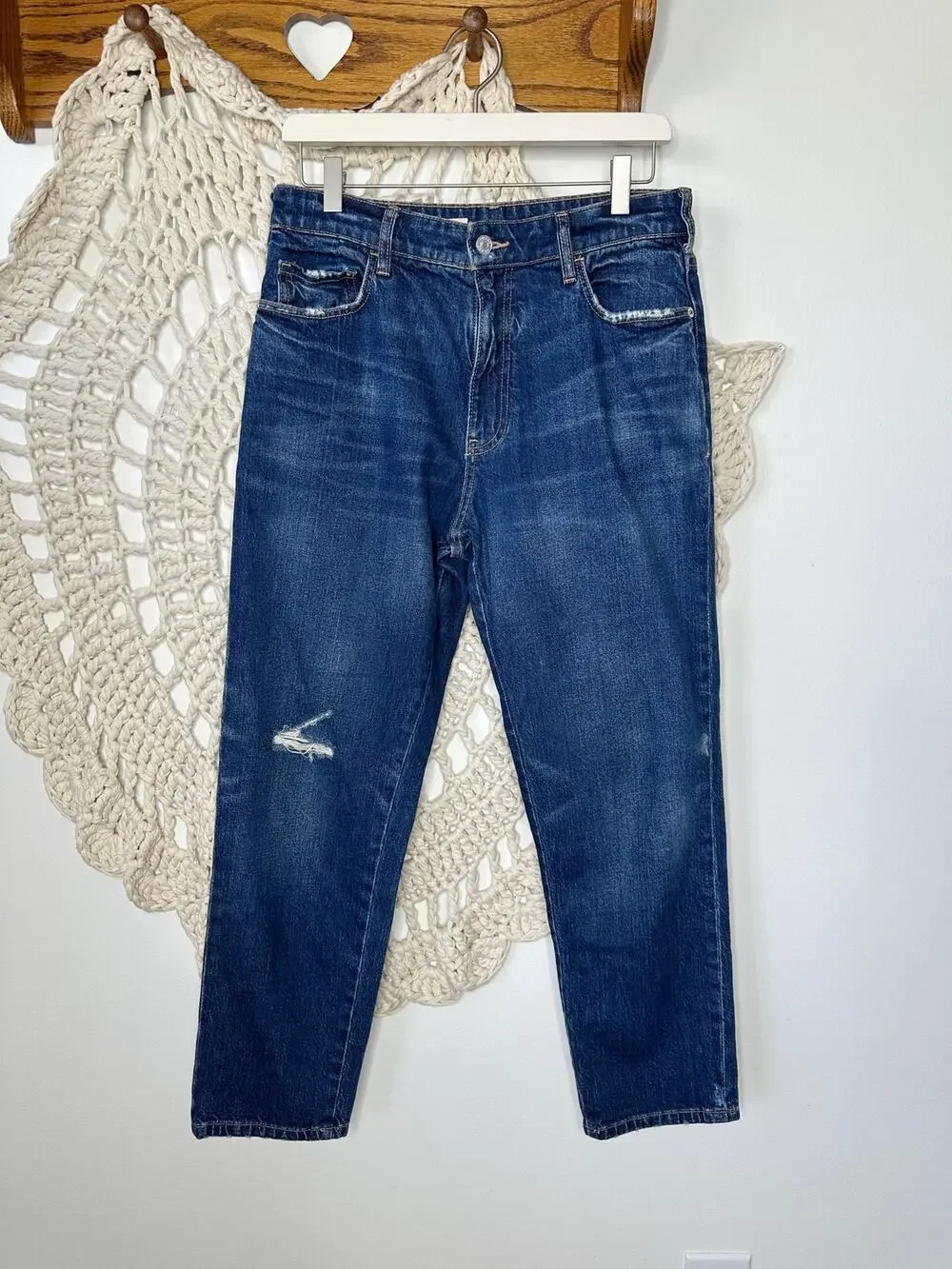 Anthropologie Pilcro Dark Wash Distressed Straight Leg Jeans Size 26
